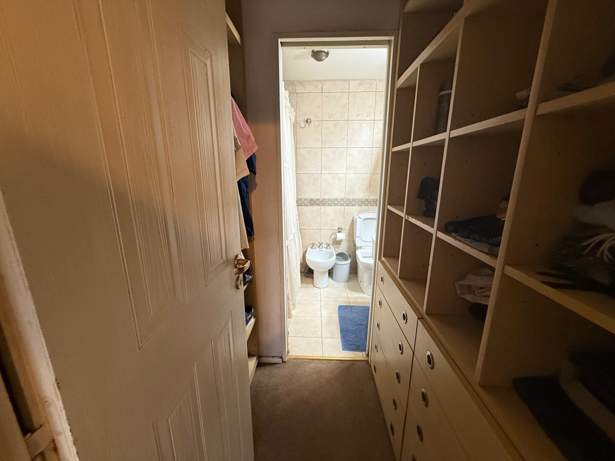 4 ambientes de categoria con cochera - En venta