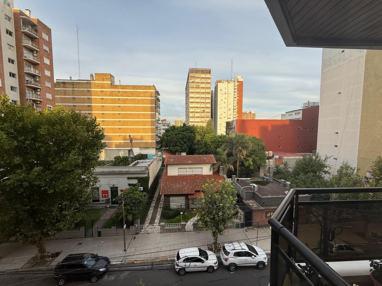 4 ambientes de categoria con cochera - En venta