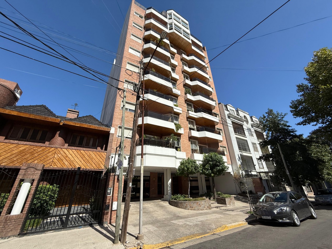 4 ambientes de categoria con cochera - En venta