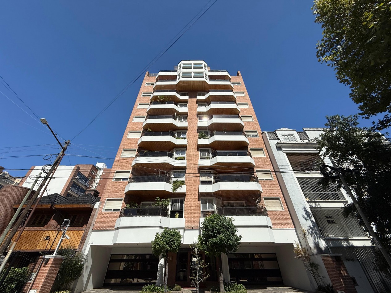 4 ambientes de categoria con cochera - En venta