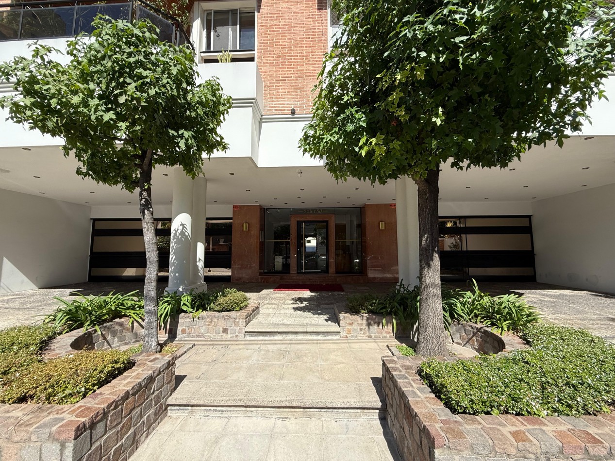 4 ambientes de categoria con cochera - En venta