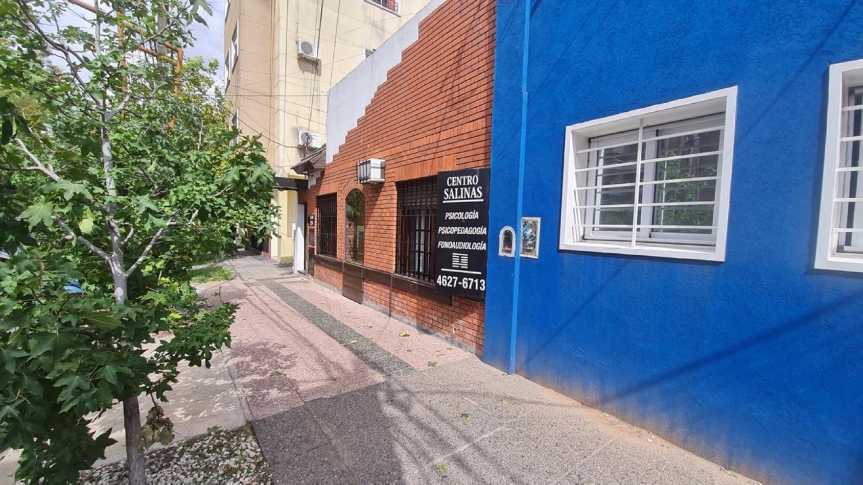 Casa lote propio en venta - Moron centro