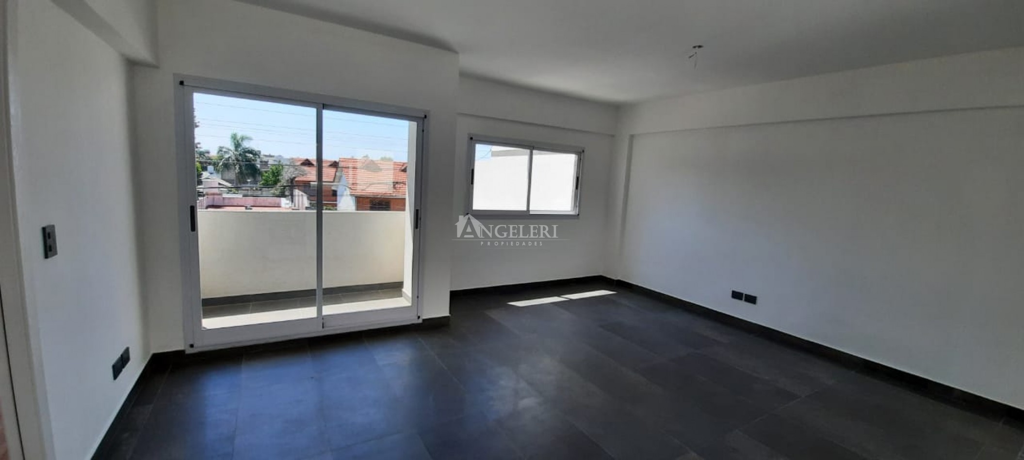 2 ambientes con cochera y terraza propia