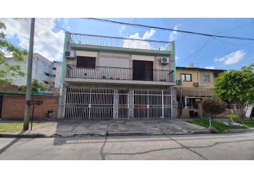 3 Ambientes con Terraza Propia